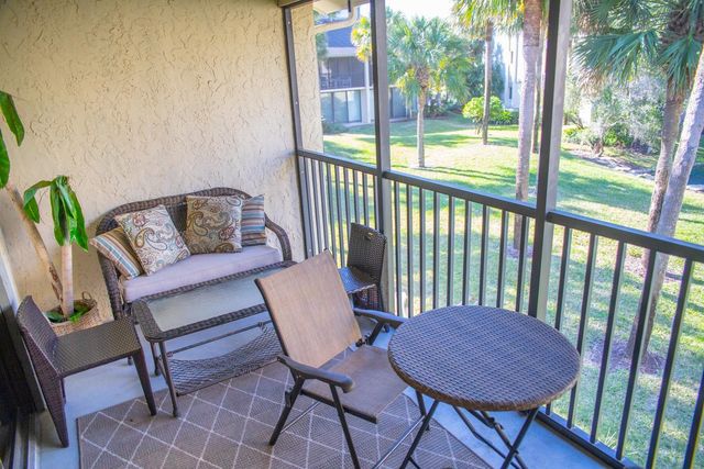 17 Village Del Prado Cir, St Augustine, FL 32080