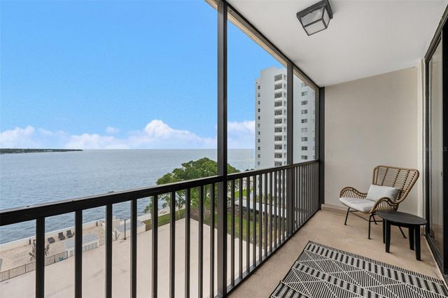 7100 SUNSHINE SKYWAY LANE S 701, St Petersburg, FL 33711