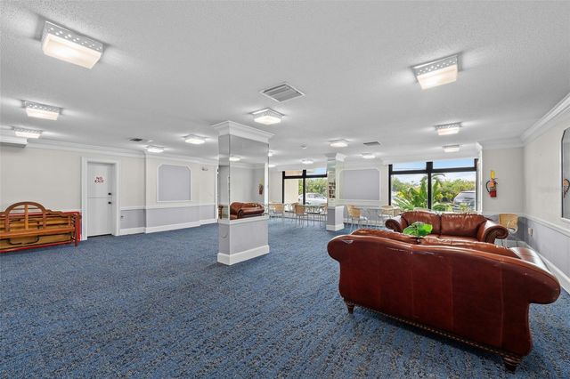 7100 SUNSHINE SKYWAY LANE S 701, St Petersburg, FL 33711