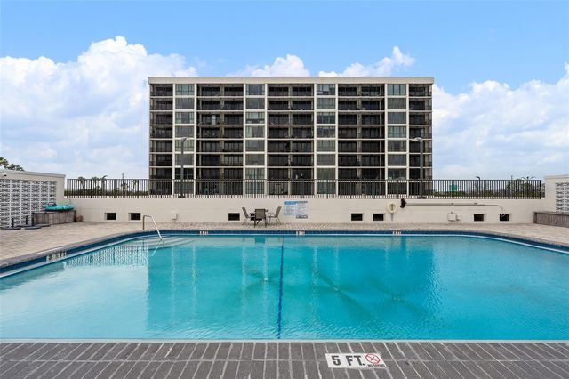 7100 SUNSHINE SKYWAY LANE S 701, St Petersburg, FL 33711