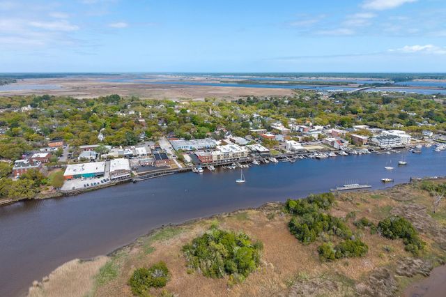 815 Front St Unit 2I, Georgetown, SC 29440