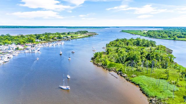 815 Front St Unit 2I, Georgetown, SC 29440