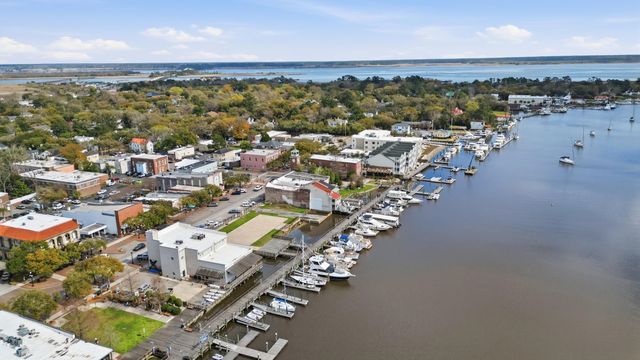 815 Front St Unit 2I, Georgetown, SC 29440