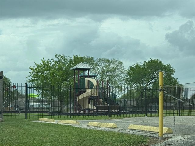 12935 Knotty Glen Lane, Houston, TX 77072