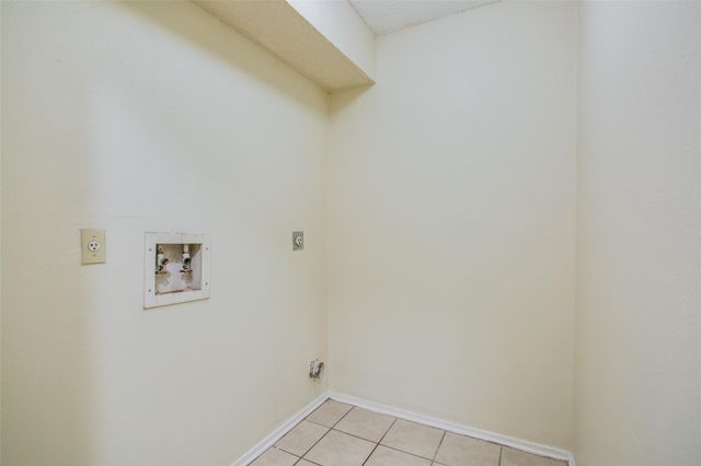 12935 Knotty Glen Lane, Houston, TX 77072