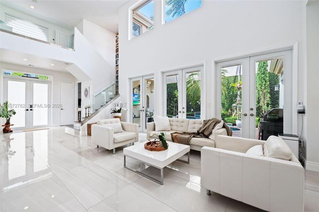 20815 NE 37th Ct, Aventura, FL 33180