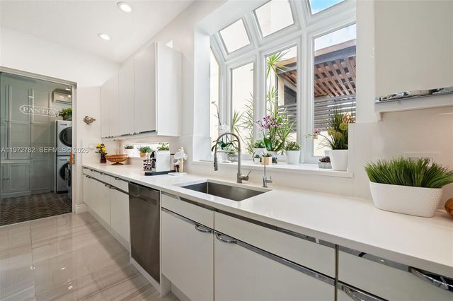 20815 NE 37th Ct, Aventura, FL 33180