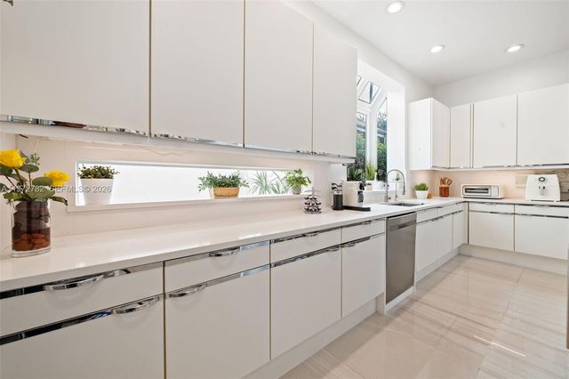 20815 NE 37th Ct, Aventura, FL 33180