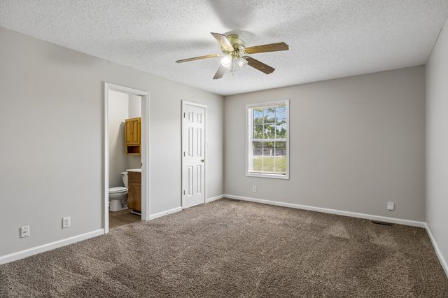 1030 Bush Ave, Oak Grove, KY 42262