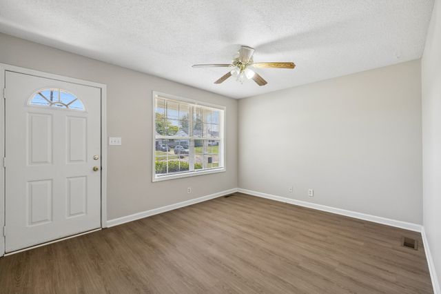 1030 Bush Ave, Oak Grove, KY 42262