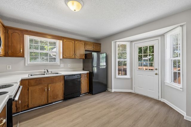 1030 Bush Ave, Oak Grove, KY 42262