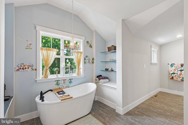 122 N PROVIDENCE RD, Media, PA 19063