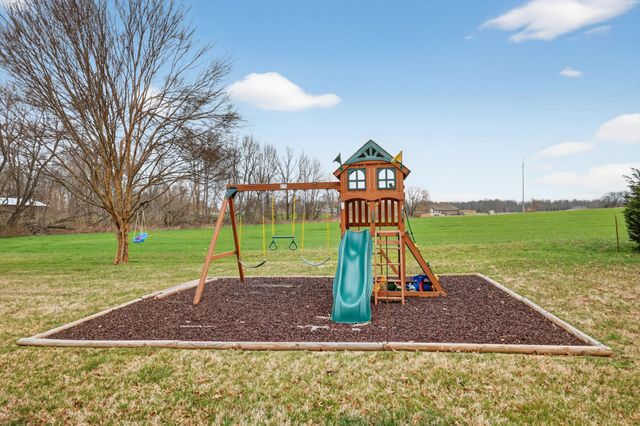 103 Bloomsbury Dr, Portland, TN 37148