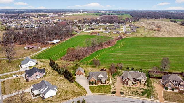103 Bloomsbury Dr, Portland, TN 37148