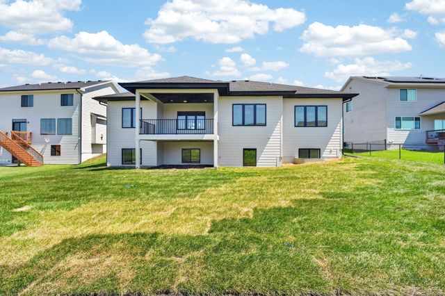 1005 Spruce Street, Waukee, IA 50263