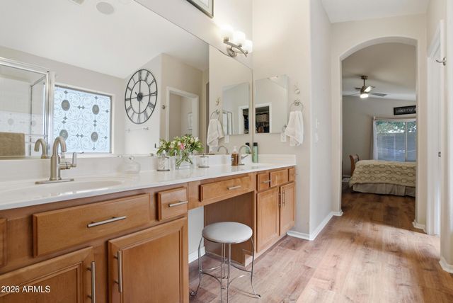 8234 W HARMONY Lane, Peoria, AZ 85382