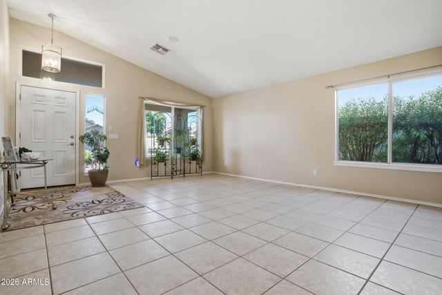 8234 W HARMONY Lane, Peoria, AZ 85382