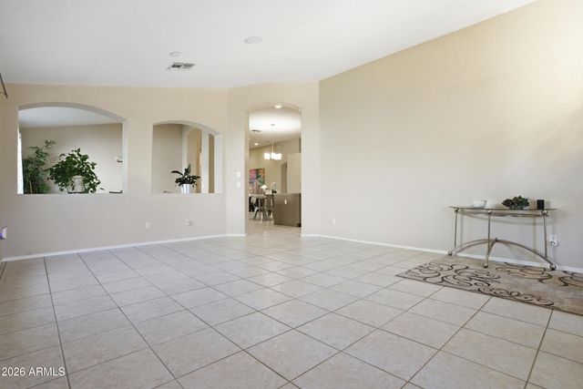 8234 W HARMONY Lane, Peoria, AZ 85382