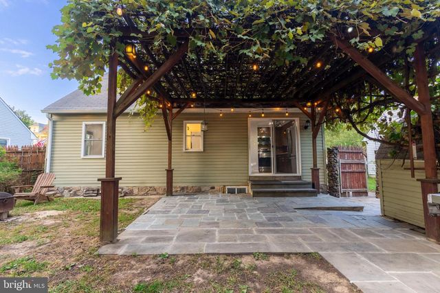 263 BARNSLEY AVE, Morrisville, PA 19067