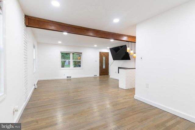263 BARNSLEY AVE, Morrisville, PA 19067