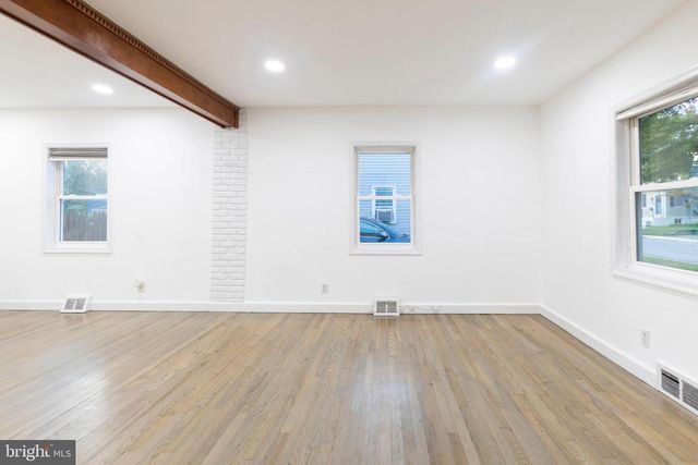 263 BARNSLEY AVE, Morrisville, PA 19067