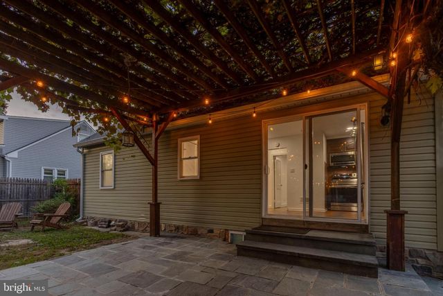 263 BARNSLEY AVE, Morrisville, PA 19067