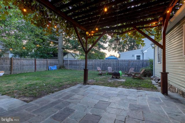 263 BARNSLEY AVE, Morrisville, PA 19067