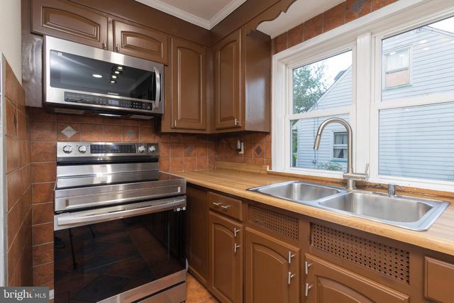 263 BARNSLEY AVE, Morrisville, PA 19067
