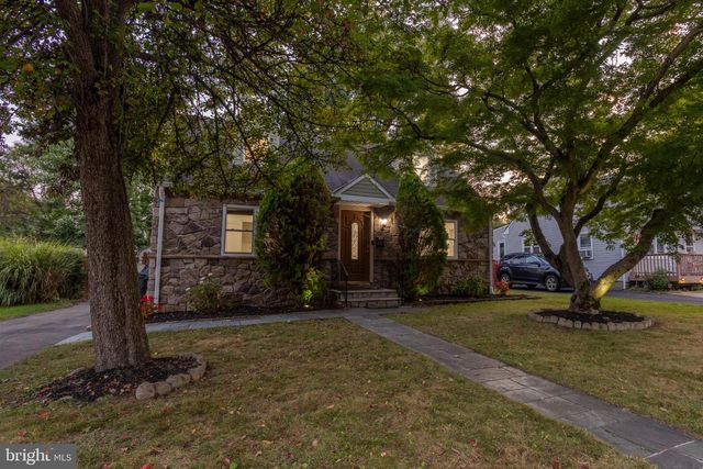 263 BARNSLEY AVE, Morrisville, PA 19067