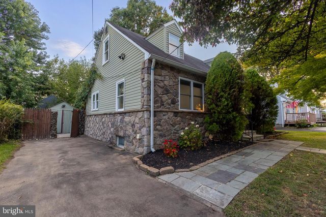 263 BARNSLEY AVE, Morrisville, PA 19067