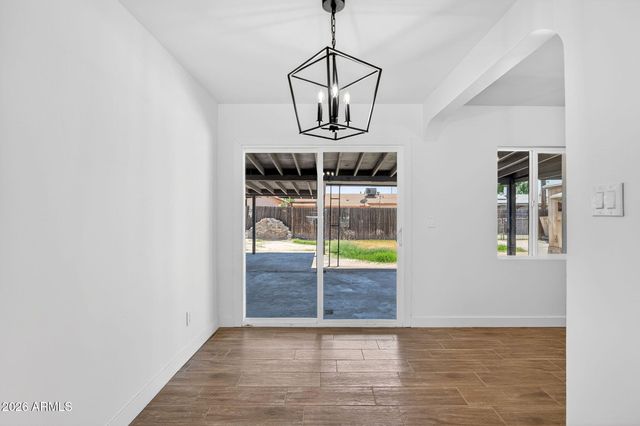 5011 W FLYNN Lane, Glendale, AZ 85301