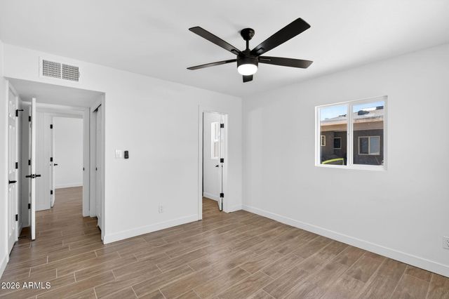 5011 W FLYNN Lane, Glendale, AZ 85301
