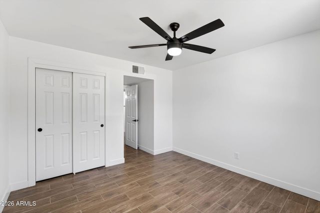 5011 W FLYNN Lane, Glendale, AZ 85301