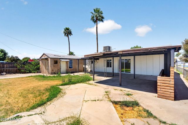 5011 W FLYNN Lane, Glendale, AZ 85301