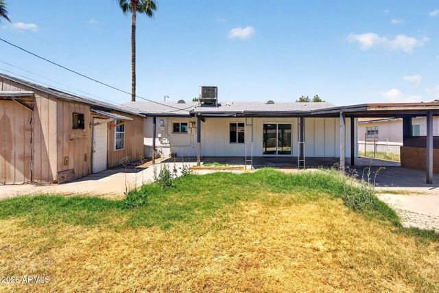 5011 W FLYNN Lane, Glendale, AZ 85301
