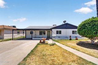 5011 W FLYNN Lane, Glendale, AZ 85301