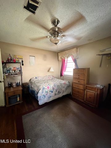 110 Laws Hill Road, Holly Springs, MS 38635