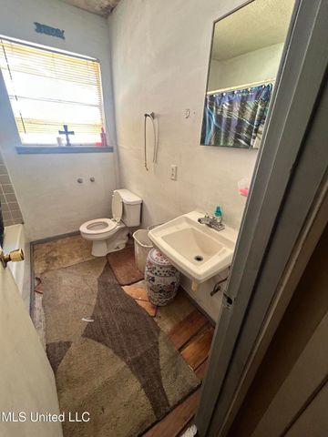 110 Laws Hill Road, Holly Springs, MS 38635