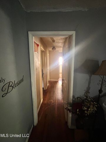 110 Laws Hill Road, Holly Springs, MS 38635