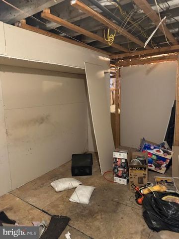 5512 N 6TH ST, Philadelphia, PA 19120