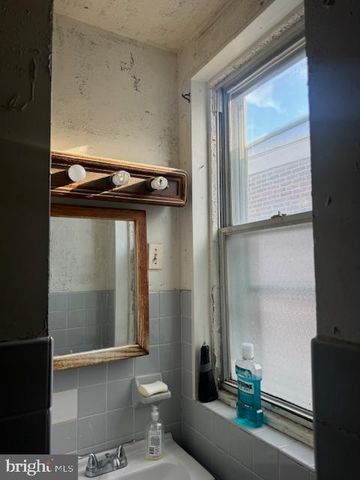 5512 N 6TH ST, Philadelphia, PA 19120