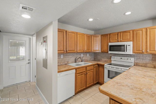 2925 N Jimmy Buffett Memorial Highway 101, Indialantic, FL 32903