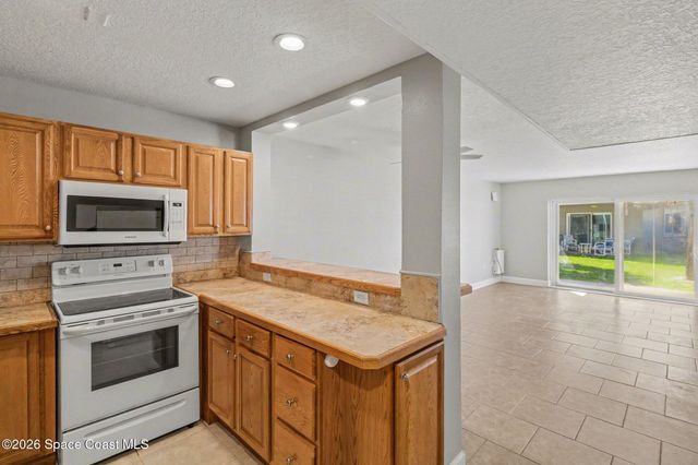 2925 N Jimmy Buffett Memorial Highway 101, Indialantic, FL 32903