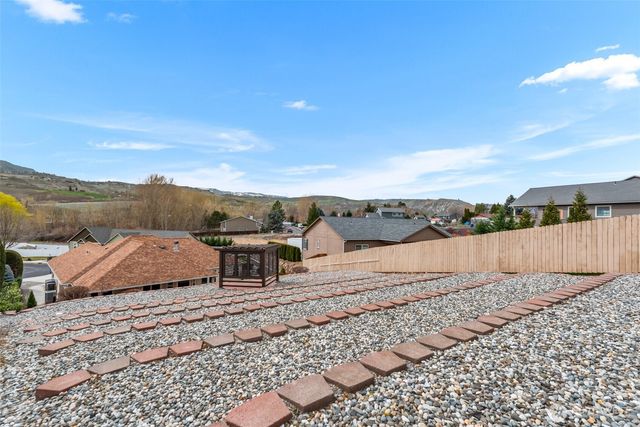 48 Luther Court, Malaga, WA 98828