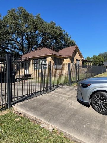 4442 Leeland Street, Houston, TX 77023