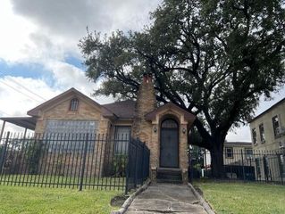 4442 Leeland Street, Houston, TX 77023