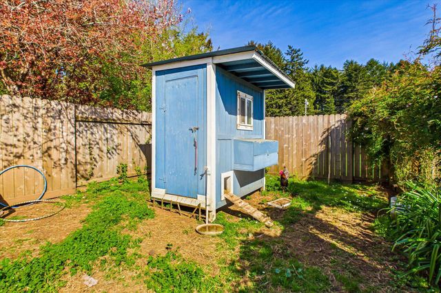 4171 Central Avenue, Mckinleyville, CA 95519