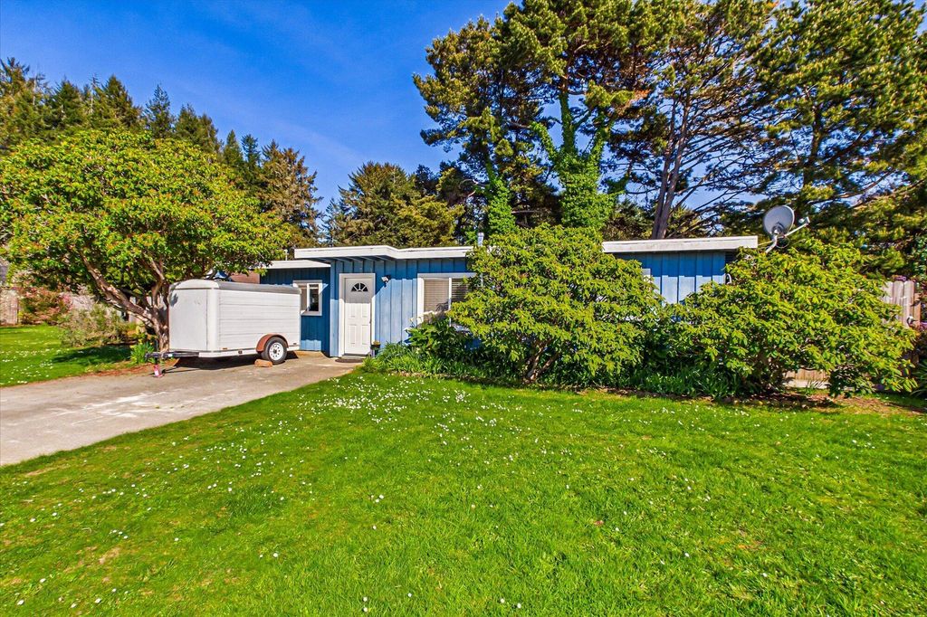 4171 Central Avenue, Mckinleyville, CA 95519