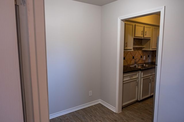 2801 Carrolton 4, Houston, TX 77023