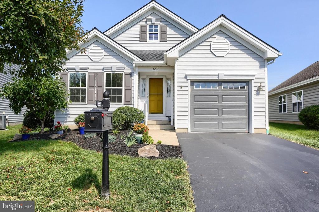 669 BALDWIN WAY, Mount Joy, PA 17552